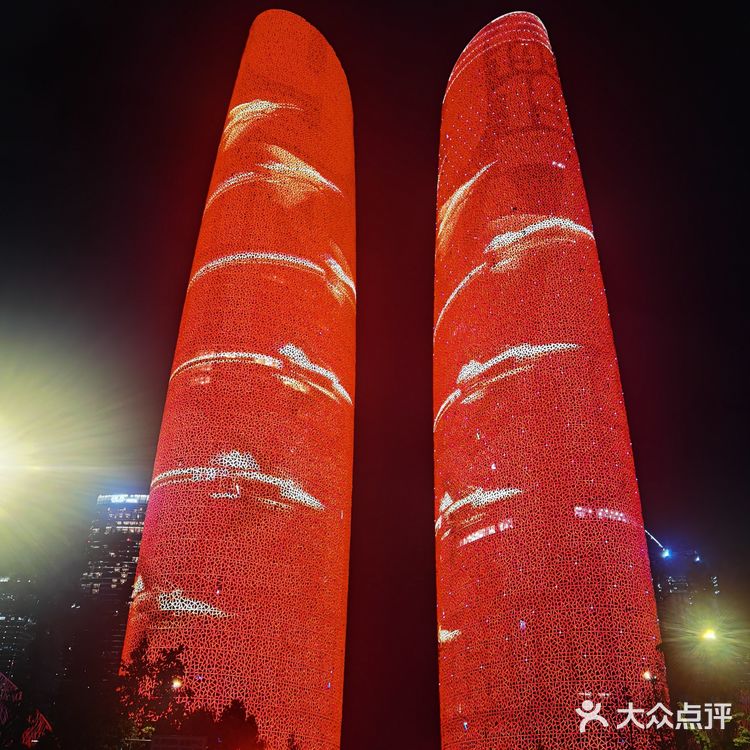 金融城双子塔成都新地标[胜利]