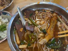 -柳州肥姨妈大骨螺蛳粉(东靖路店)