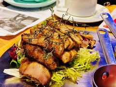 炭烧猪颈肉-小大董·烤鸭(西客站店)