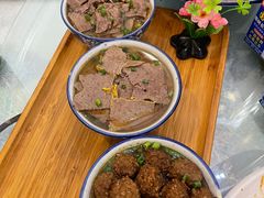 -马尔龙新疆饭店·清真(瑞景店)