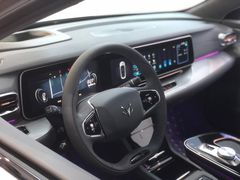 -ARCFOX极狐(世纪金源店)