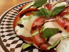 水牛芝士配番茄威尼斯小吃-IL TEATRO 精品意大利餐厅