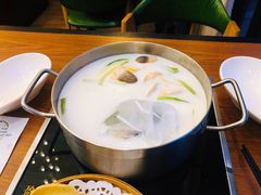 泰式椰香锅底-樾餐厅泰式海鲜火锅(民歌湖店)
