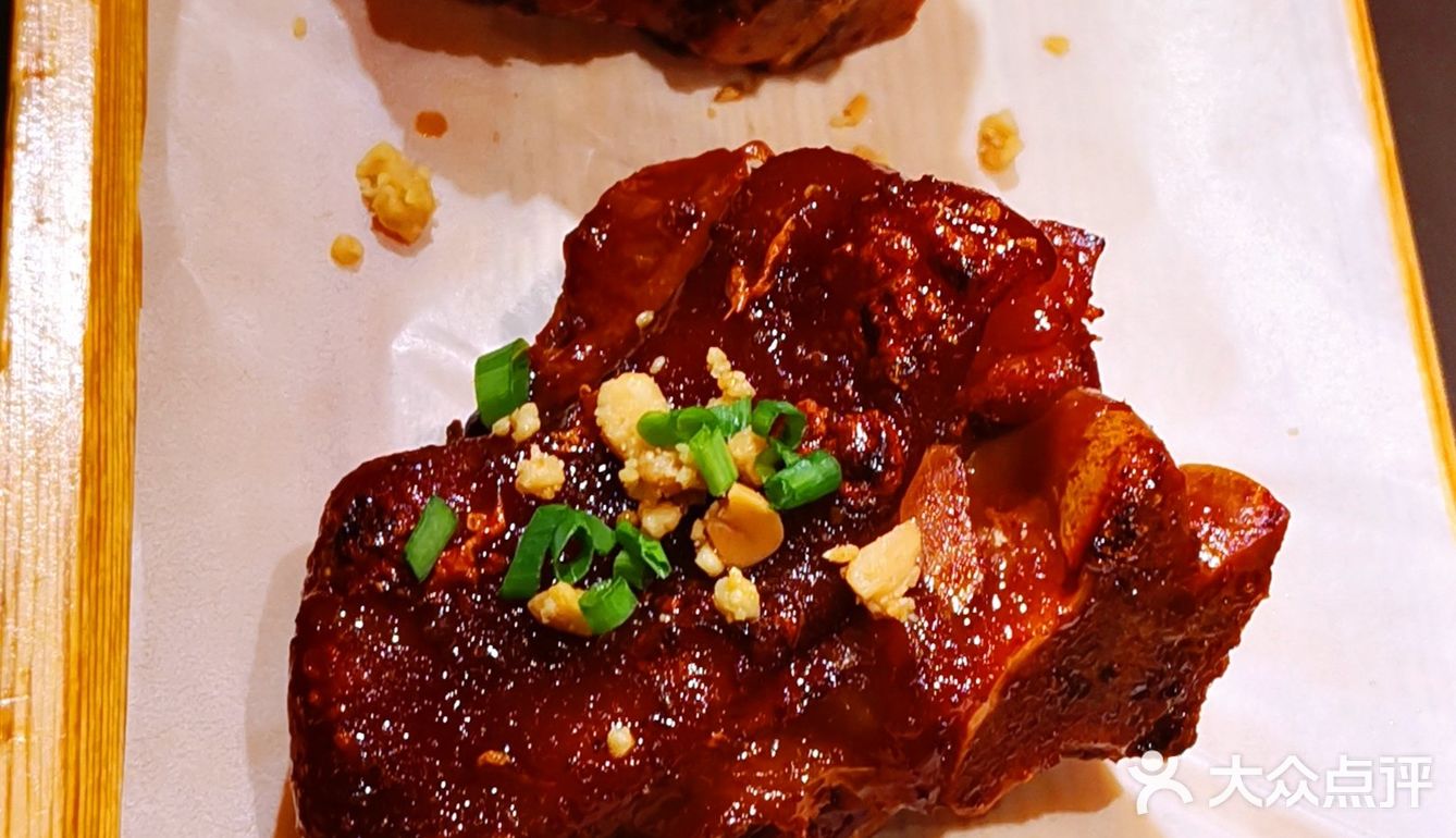 浓油赤酱的肉肉最棒了👍🥙