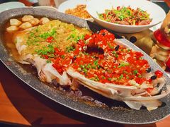 双色鸳鸯鱼头王-望湘园·洞庭渔宴(浦江欢乐颂店)