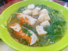 两只百叶包油豆腐粉丝汤-张记汤馆(嫩江路店)