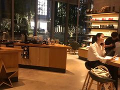 -星巴克臻选(杭州嘉里中心1F店)