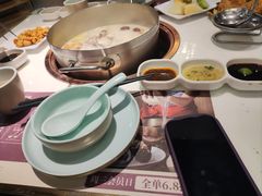 -洪氏嗨捞·猪肚鸡火锅(阳光天地店)