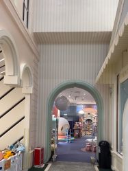 -奈尔宝·儿童乐园·亲子餐厅(华采天地店)