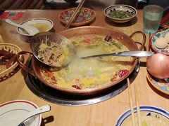 -洱火云南酸菜牛肉火锅(石景山当代商城店)