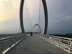 -南京眼步行桥