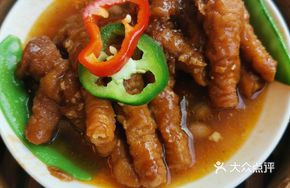 Braised Chicken Feet in Abalone Sauce