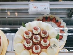 -花花卷卷·鲜食蛋糕(静安久光百货店)