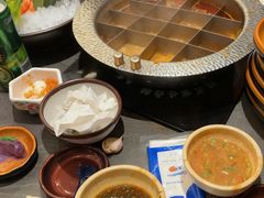 -牛YO寿喜烧·铁板烧和牛火锅自助(市府恒隆店)