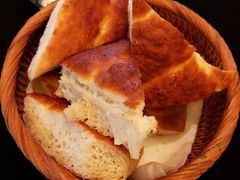 餐前面包-Efes Turkish & Mediterranean Cuisine 艾菲斯餐厅(陆家嘴店)