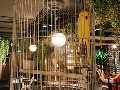 -The ROOF (通盈中心店)