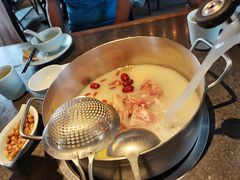 -马家斑.鲜鱼火锅(松湖万科店)