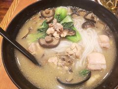 -老妈米线(港龙店)