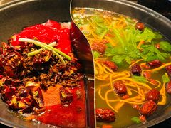 -鹿鸣山草本茶香火锅(园西路店)