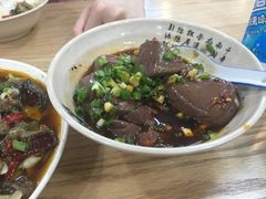 -杨三孃跷脚牛肉(美洲花园店)
