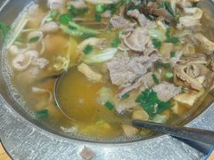 -谢老五跷脚牛肉·非遗传承店