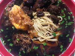 -小龙大肉面馆