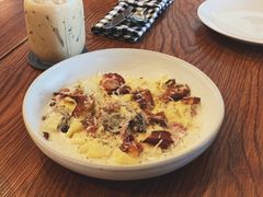-ROAST coffee & eatery