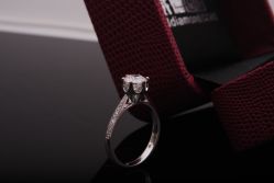 戒托-威德钻石-克拉钻大本营(南京东路店)