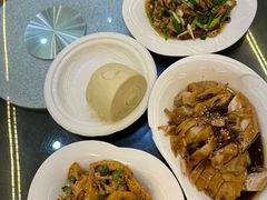 -瑞丰园庭院餐厅·白族传统家常菜