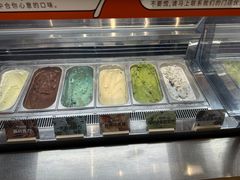 -极拉图·现制冰淇淋(大卫城店)