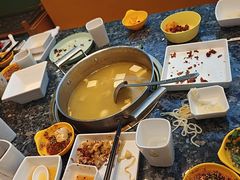 -一席地·本地鸡窝·杭帮鸡火锅(萧山银隆百货店)