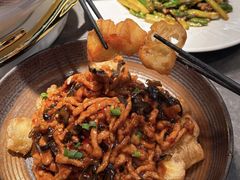 -新白鹿餐厅(滨江银泰店)
