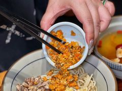 -蟹黄鱼·海派深夜面馆(巨鹿路店)