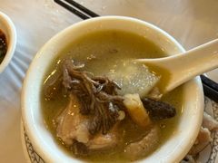 -鲁朗纳麦石锅鸡庄园