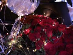 -花间阁鲜花气球连锁(两路口上清寺急市救中心店)