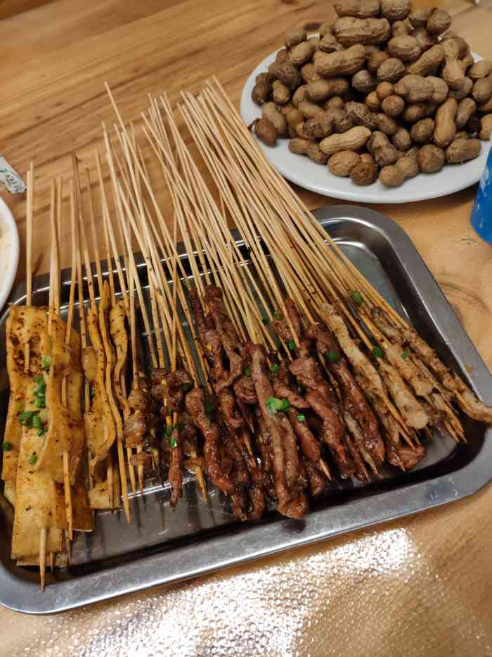 趣味烧烤-"又是一家离家近且口碑不错的烧烤店,依旧带.