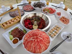 -茅草房·河畔园林火锅