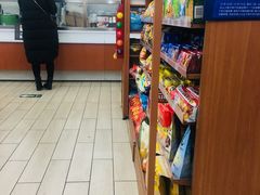 -全家便利店(莲花池东路店)