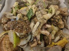 -鑫渔港海鲜本地菜·山海关浑锅(东戴河店)