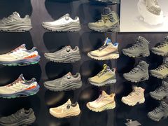 -燕莎奥特莱斯购物中心