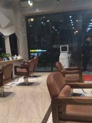 -PE SALON