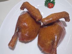 玻璃脆皮乳鸽-利苑酒家(华熙国际店)