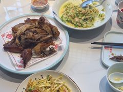 -乔家小院•非遗驴肉•本地小海鲜(滨河路店)