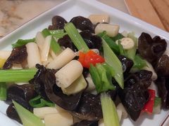 -吕记老鸭汤·徽菜馆(东营路店)