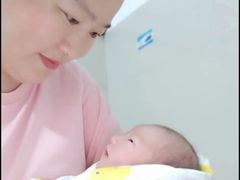 -爱贝尔高端月嫂(母婴护理)