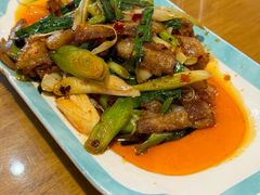 蒜苗回锅肉-易老妈蹄花.特色川菜(人民公园总店)