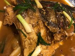 红烧鱼头-荣家小吃(紫阳街店)
