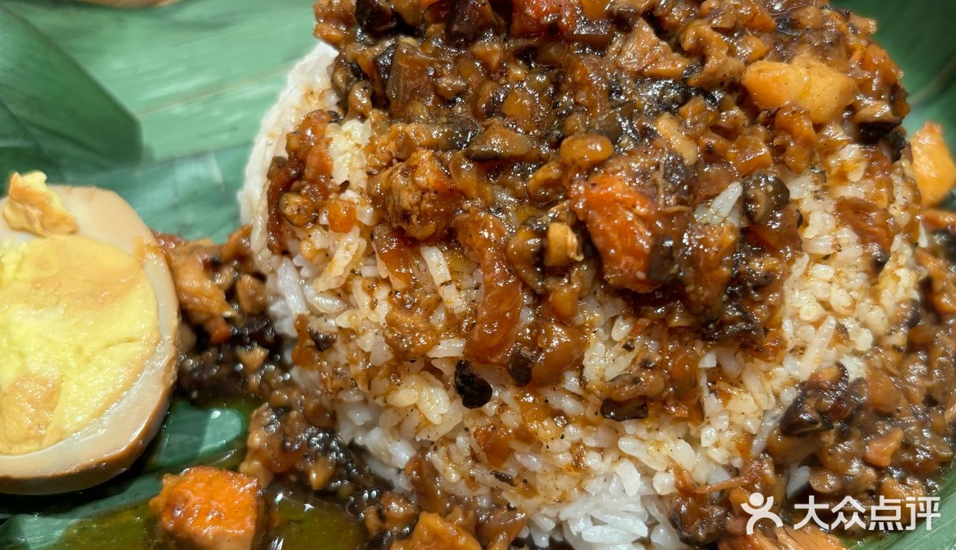 关键还能免费续一次粉丝 蟹粉拌面:面是比较劲道的