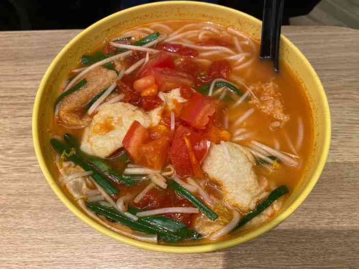 谭仔云南米线(堪富利士道店)-"位置很好啊 在路口一过的位置 走来走去