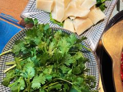 -房子红了鱼豆花重庆老火锅(广厦学院店)